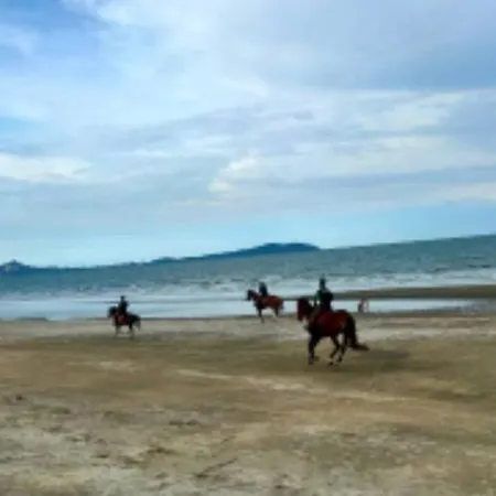 Timurbay Beach Resort Kuantan By Ana Exterior photo